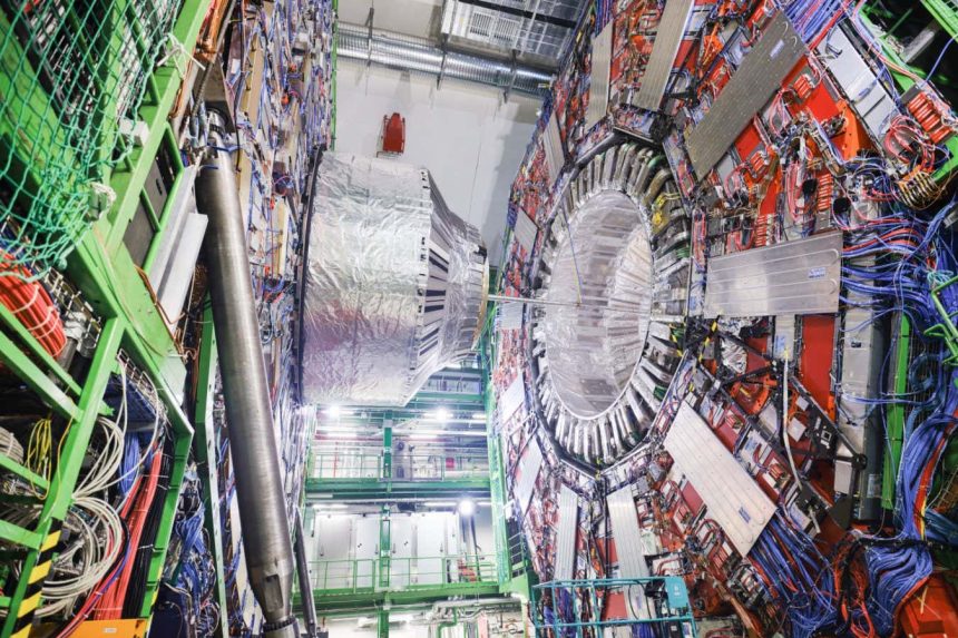 Physicists warn of ‘catastrophic’ impact from UK science cuts