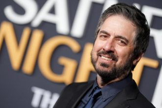 Ray Romano to Lead HBO Max Pilot ‘How to Survive Without Me’