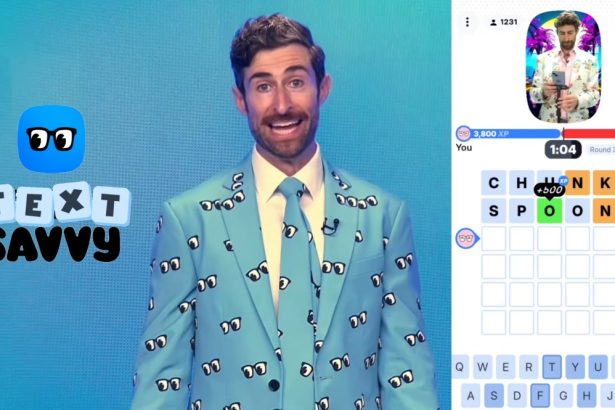 Remember HQ? ‘Quiz Daddy’ Scott Rogowsky is back with TextSavvy, a daily mobile game show