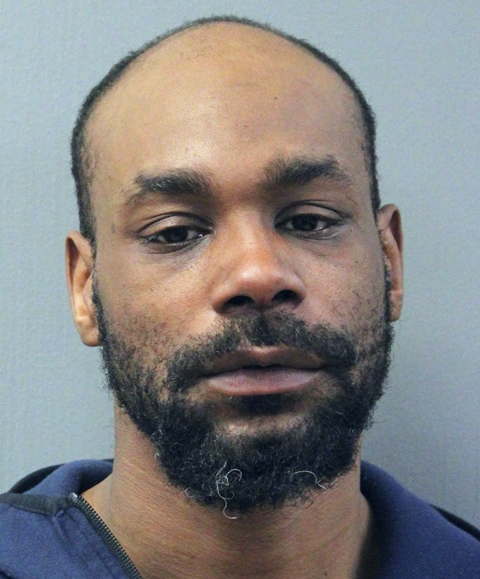 Sex offender raped woman in Humboldt Park alley, groped another at restaurant one week later: prosecutors