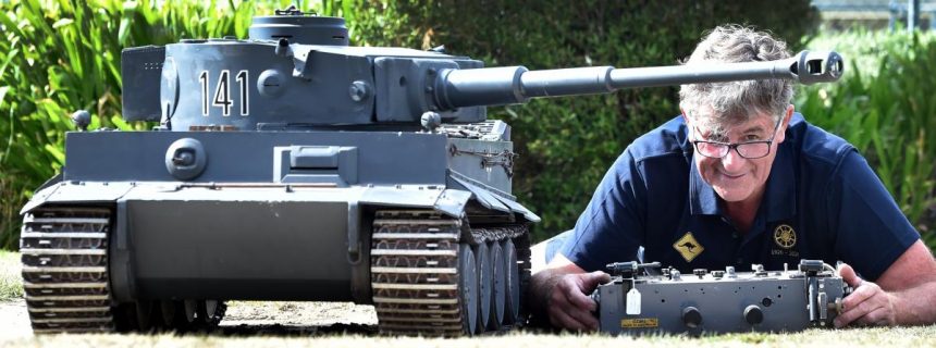 Small but mighty: model tank excites exhibition attendees