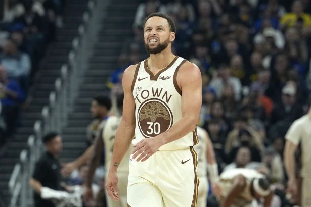 Steph Curry Battling ‘Runner’s Knee’ Sparks Concern as Warriors Star’s Return Timeline From Knee Injury Turns Murky