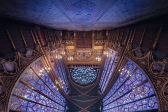 Striking Photos by Peter Li Capture the Soaring Majesty of Sacred Spaces — Colossal