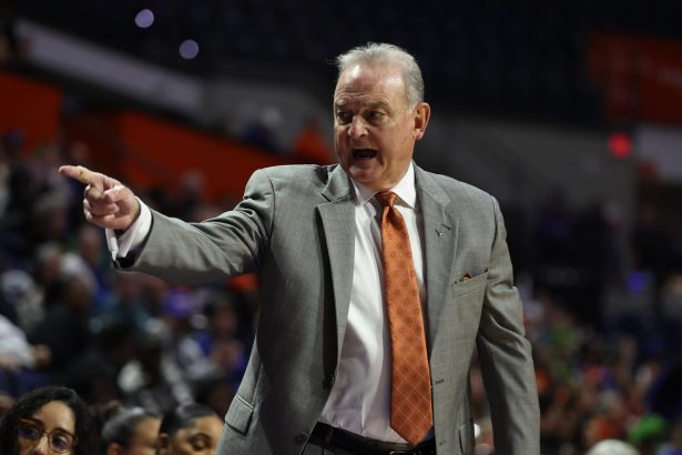 Texas HC Vic Schaefer blasts “soft” Longhorns squad after losing 86-70 to Mikayla Blakes’ Vanderbilt 
