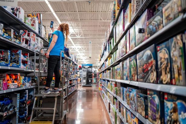 The No.1 barrier to exceptional service, according to employees? Staffing.