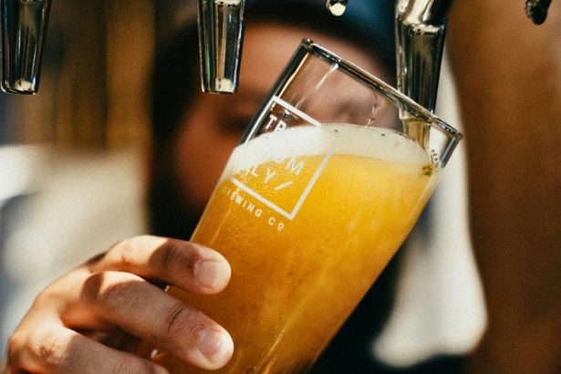 There’s One Simple Method to Lower Alcohol Intake, And It Works : ScienceAlert