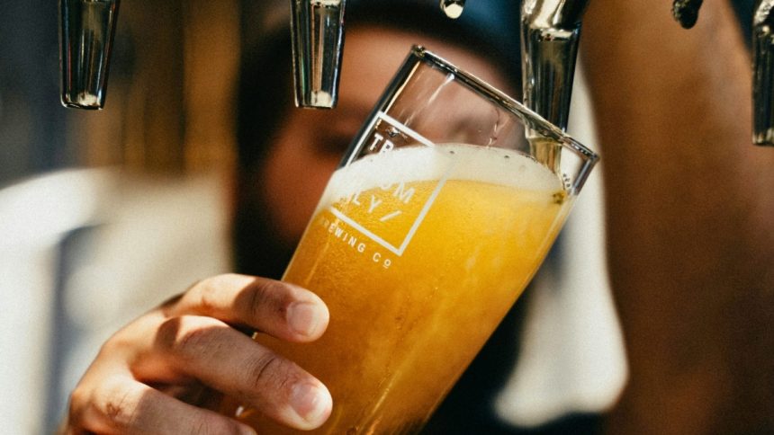There’s One Simple Method to Lower Alcohol Intake, And It Works : ScienceAlert