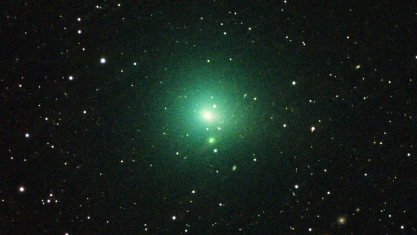 This Comet Mysteriously Reversed Its Spin After Passing The Sun, But Why? : ScienceAlert
