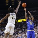 Top 5 men’s basketball team in 2026 AP Top 25 Poll after Week 15 ft. Michigan, Duke rise and more 