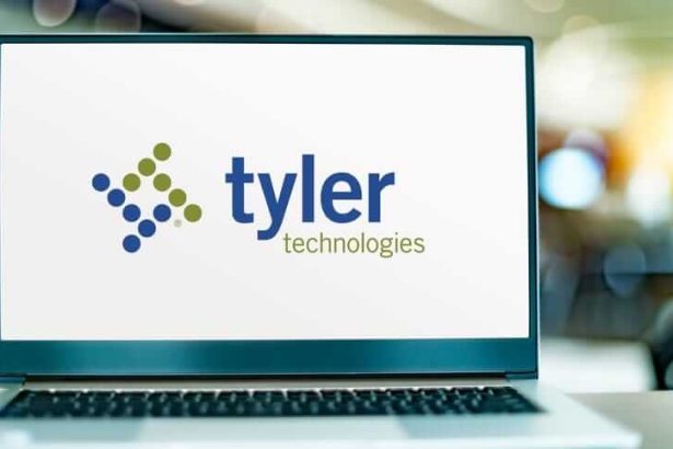 Tyler Technologies Stock: Analyst Estimates & Ratings