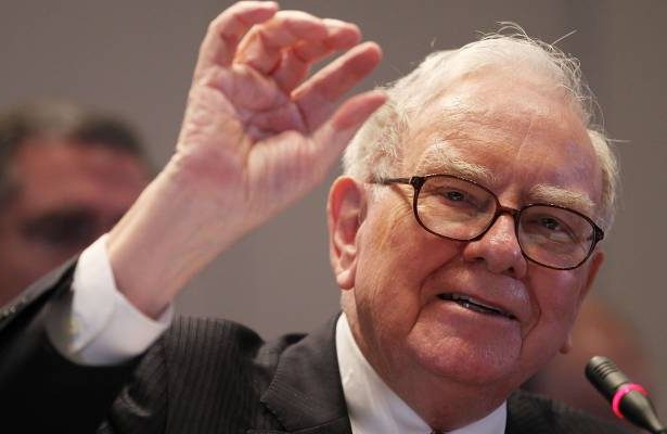 US stock market volatility is ‘really nothing’ says Warren Buffett. How to invest like the Oracle when others want out