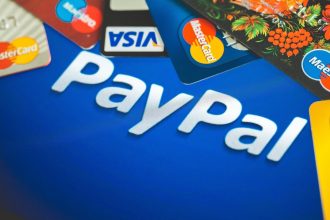 Wells Fargo Lowers PT on PayPal Holdings, Inc. (PYPL)