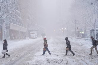 Winter storm cancels flights, disrupts trains in New York, Boston, other northeast cities : NPR