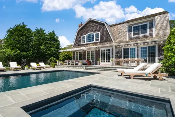 Where Does Carrie Underwood Live?