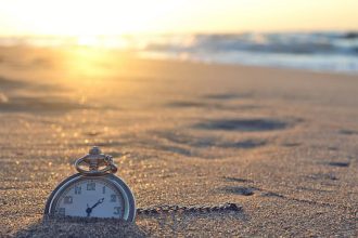 101 Quotes About Time for Motivation, Gratitude and Living Your Life Well