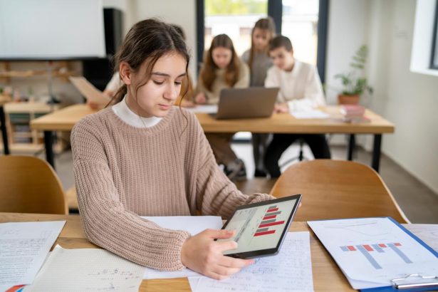 7 things to know about Schwab’s new brokerage account for teenagers