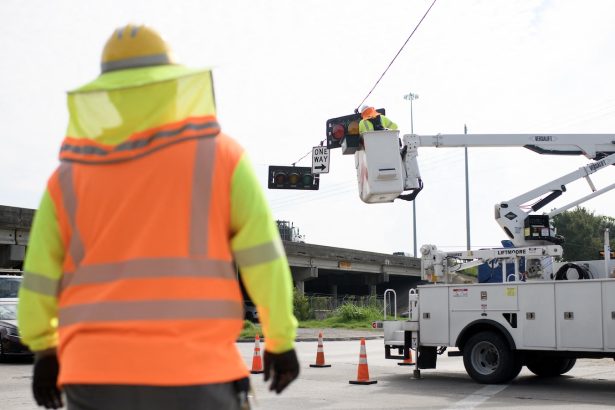 After a hurricane, extreme heat poses a serious threat to recovery workers