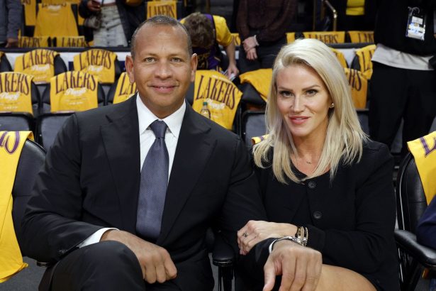 Alex Rodriguez’s “46-year-young” girlfriend Jaclyn Cordeiro flaunts toned abs during sun soaked outing