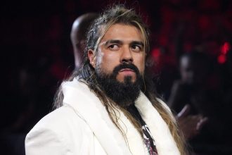 Andrade reacts to female WWE star copying his move on NXT