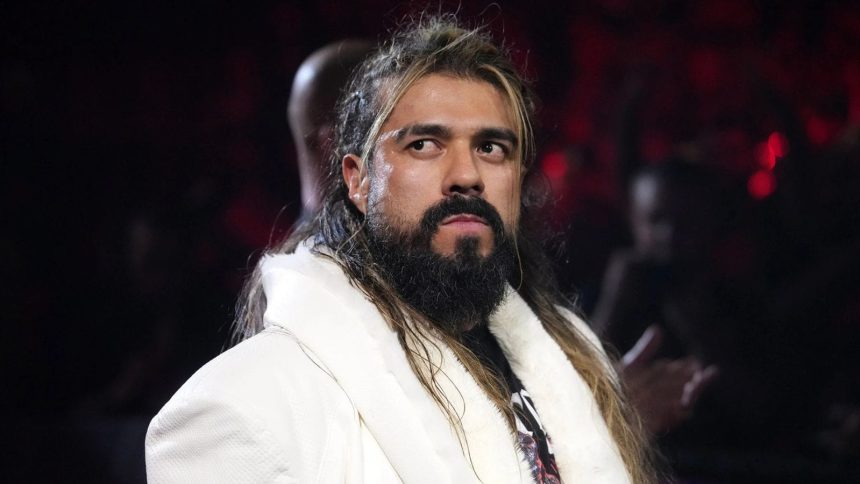 Andrade reacts to female WWE star copying his move on NXT