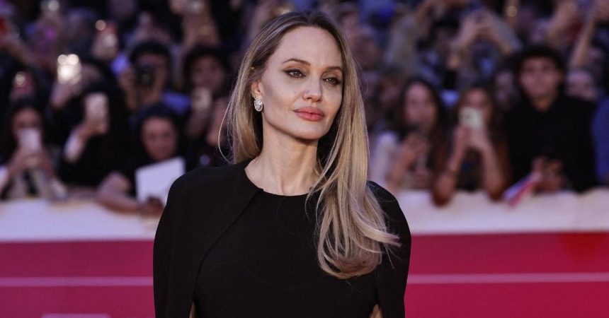 Angelina Jolie Plans Exit From U.S. After ‘Maleficent’ Backlash