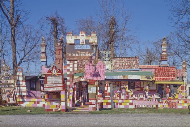 ‘Architectural Fantasies’ Chronicles Elaborate Creations by Self-Taught Artists — Colossal