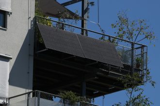 Balcony solar is taking state legislatures by storm