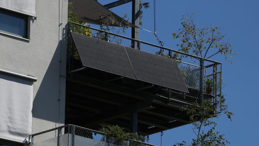 Balcony solar is taking state legislatures by storm