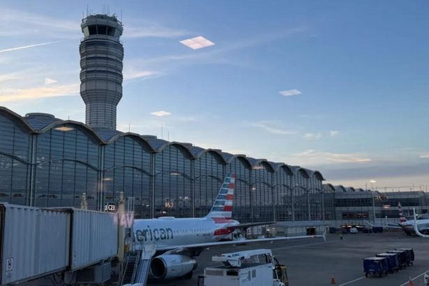 Flights at three DC-area airports halted over ‘strong odor’ at air traffic control center: FAA