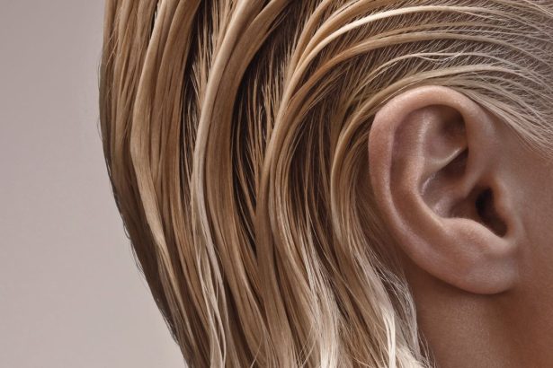 How to Tell If Your Hair Is Thinning: 5 First Signs to Watch For