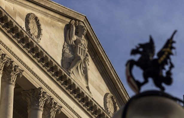 Global bonds slump as Iran war upsets rate-cut bets