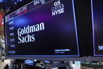 Goldman pitches hedge funds on strategies to bet against corporate loans