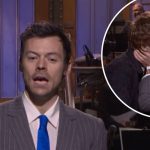 Harry Styles Mocks Queerbaiting Allegations With SNL Kiss