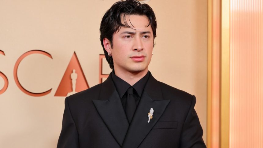 Hudson Williams Teases ‘Heated Rivalry’ Season 2 at Oscars: ‘Sex’