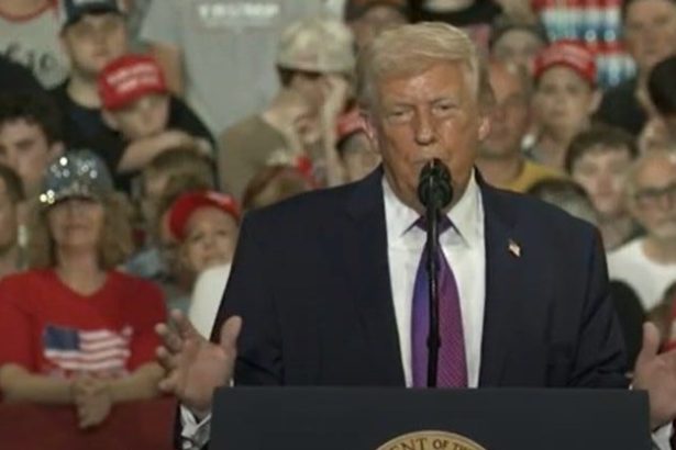 Iran War Breaks Trump As He Mentally Collapses In Kentucky