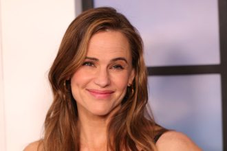 Jennifer Garner-Loved Brooks Has Chic Spring Running Shoes