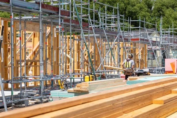 Job data mixed, construction numbers down