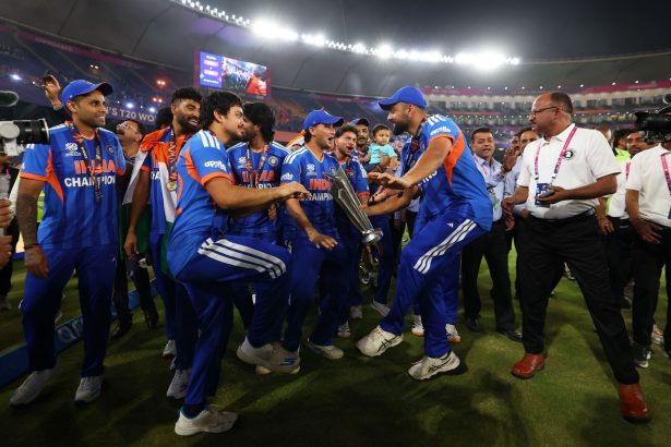 Keeps himself composed under pressure like Dhoni