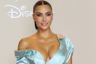 Kim Kardashian Uses the  Scar Oil With Over 141,000 Fans on Amazon