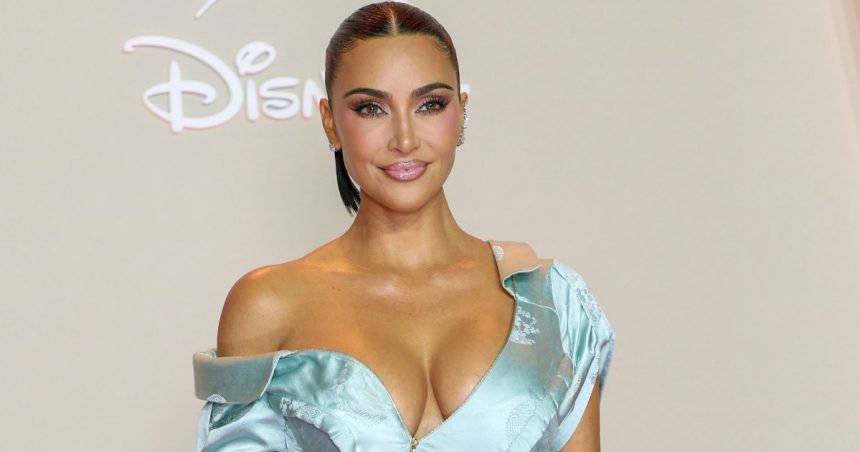 Kim Kardashian Uses the  Scar Oil With Over 141,000 Fans on Amazon