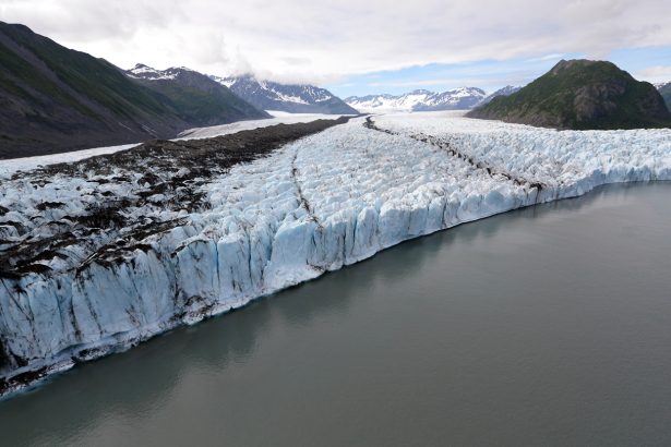 Lakes are growing in Alaska. That’s not entirely a bad thing