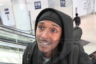 Lou Williams Backs Hawks’ Magic City Night, Lemon Pepper Wings And All