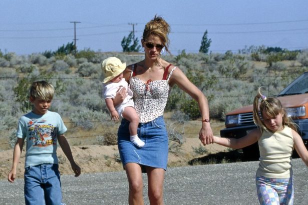 90 Thoughts I Had While Rewatching ‘Erin Brockovich’