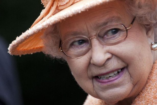 Queen Elizabeth Mealtime Rule Broken for Royal Dinner Guests Revealed