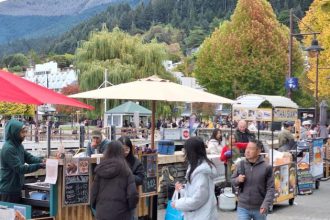 Queenstown lakefront food stalls banned