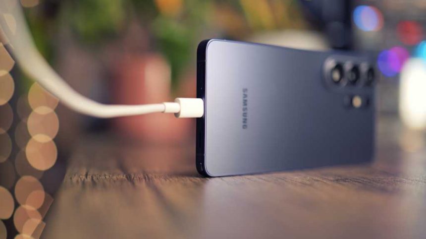 Samsung Galaxy S26 Ultra Wireless Charging & Privacy Display Issues Reported