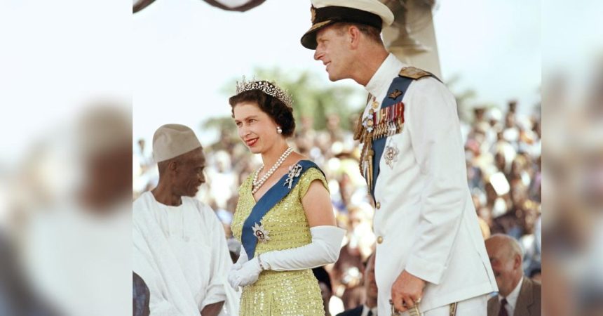 Secrets of Queen Elizabeth’s Engagement Ring Revealed