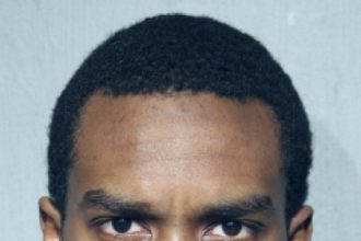 Shoplifter stole bouquets and a card, then shot the security guard who tried to stop him: prosecutors