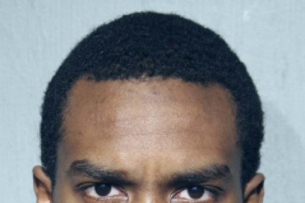 Shoplifter stole bouquets and a card, then shot the security guard who tried to stop him: prosecutors