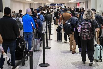 TSA wait times are unpredictable amid government shutdown : NPR
